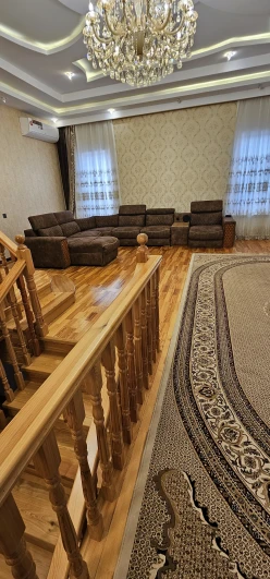 Satılır ev/villa 9 otaqlı 300 m², Binə q.-22