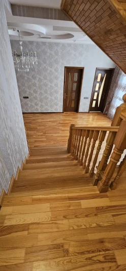 Satılır ev/villa 9 otaqlı 300 m², Binə q.-18