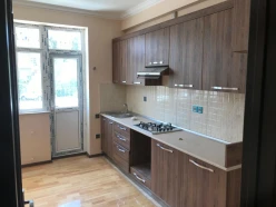 Satılır yeni tikili 3 otaqlı 102 m², İnşaatçılar m.-3