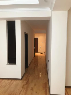 Satılır yeni tikili 3 otaqlı 102 m², İnşaatçılar m.-10