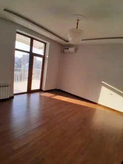 İcarə yeni tikili 4 otaqlı 220 m²,  28 May m.-8