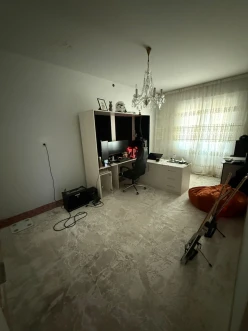 Satılır köhnə tikili 4 otaqlı 100 m²,  İnşaatçılar m.-10