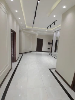 İcarə yeni tikili 4 otaqlı 220 m²,  28 May m.-22