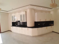 İcarə yeni tikili 4 otaqlı 220 m²,  28 May m.-11