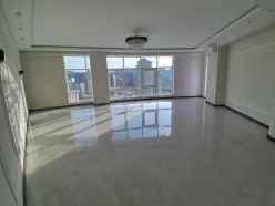 İcarə yeni tikili 4 otaqlı 220 m²,  28 May m.-3