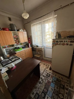 Satılır köhnə tikili 4 otaqlı 100 m²,  İnşaatçılar m.-8