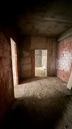 Satılır yeni tikili 2 otaqlı 80 m²,  İnşaatçılar m.-5