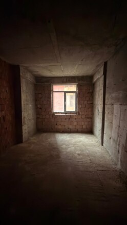 Satılır yeni tikili 2 otaqlı 80 m²,  İnşaatçılar m.-4