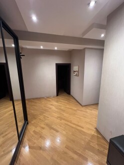 İcarə yeni tikili 2 otaqlı 106 m²,  Qara Qarayev m.-8