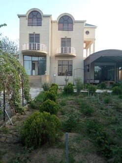 Satılır ev/villa 6 otaqlı 250 m², Novxanı-8 Satılır ev/villa 6 otaqlı 250 m², Novxanı-8