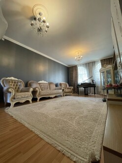 Satılır ev/villa 6 otaqlı 240 m²,  Əmircan-2
