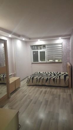 Satılır köhnə tikili 4 otaqlı 100 m²,  Yeni Günəşli-5