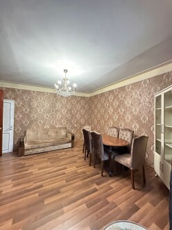 Satılır köhnə tikili 1 otaqlı 50 m², Bakıxanov-9 Satılır köhnə tikili 1 otaqlı 50 m², Bakıxanov-9