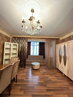 Satılır köhnə tikili 1 otaqlı 50 m², Bakıxanov-6 Satılır köhnə tikili 1 otaqlı 50 m², Bakıxanov-6