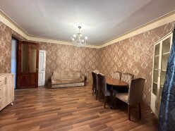 Satılır köhnə tikili 1 otaqlı 50 m², Bakıxanov-7 Satılır köhnə tikili 1 otaqlı 50 m², Bakıxanov-7