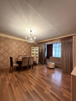 Satılır köhnə tikili 1 otaqlı 50 m², Bakıxanov-8 Satılır köhnə tikili 1 otaqlı 50 m², Bakıxanov-8