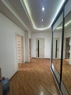 Satılır yeni tikili 2 otaqlı 75 m²,  Səbail-9