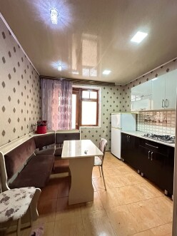 Satılır köhnə tikili 1 otaqlı 50 m², Bakıxanov-10 Satılır köhnə tikili 1 otaqlı 50 m², Bakıxanov-10