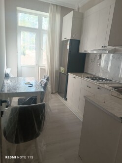İcarə yeni tikili 2 otaqlı 60 m²,  İnşaatçılar m.-3