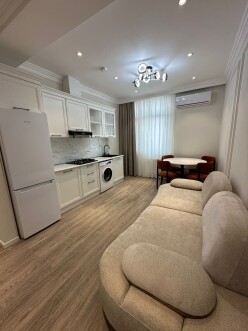 İcarə yeni tikili 2 otaqlı 61 m²,  İnşaatçılar m.-2
