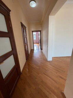 İcarə yeni tikili 3 otaqlı 135 m²,  İnşaatçılar m.-6