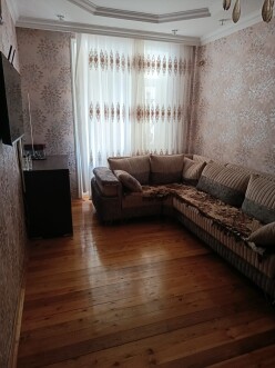 Satılır yeni tikili 2 otaqlı 50 m²,  İnşaatçılar m.-3