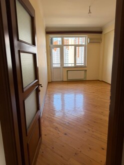 İcarə yeni tikili 3 otaqlı 135 m²,  İnşaatçılar m.-3
