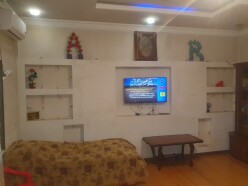 Satılır ev/villa 8 otaqlı 210 m²,  Sulutəpə-4