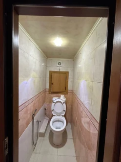 Satılır köhnə tikili 4 otaqlı 80 m², Azadlıq prospekti m.-11