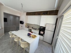 Satılır yeni tikili 3 otaqlı 122 m², Avtovağzal m.-8 Satılır yeni tikili 3 otaqlı 122 m², Avtovağzal m.-8