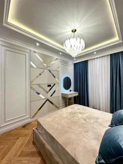 Satılır yeni tikili 4 otaqlı 207 m², 28 May m.-9