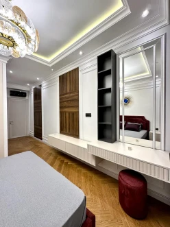 Satılır yeni tikili 4 otaqlı 207 m², 28 May m.-8