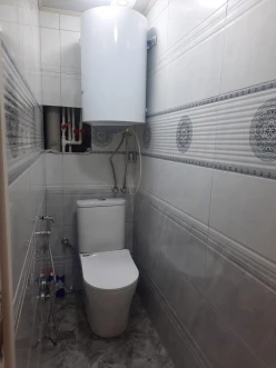 Satılır köhnə tikili 2 otaqlı 60 m², İnşaatçılar m.-2