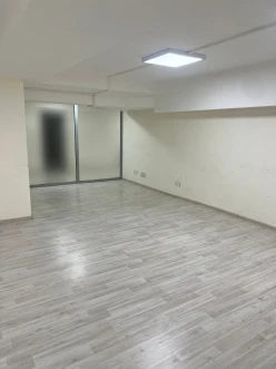 İcarə ofis 11 otaqlı 640 m², Şah İsmayıl Xətai m.-3