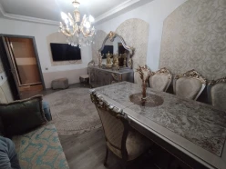 Satılır köhnə tikili 4 otaqlı 105 m²,  Həzi Aslanov m.-7