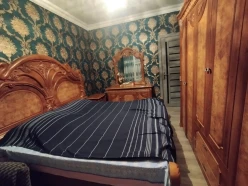 Satılır köhnə tikili 4 otaqlı 105 m²,  Həzi Aslanov m.-18