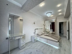 Satılır yeni tikili 2 otaqlı 62 m²,  Qara Qarayev m.-2