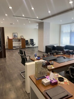 İcarə ofis 6 otaqlı 285 m²,  Nərimanov