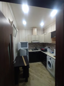 Satılır yeni tikili 2 otaqlı 56 m², İnşaatçılar m.-13