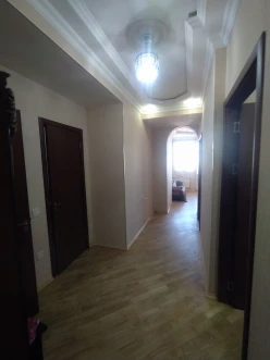 Satılır yeni tikili 2 otaqlı 56 m², İnşaatçılar m.-12