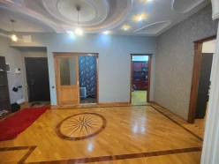 İcarə yeni tikili 4 otaqlı 200 m²,  28 May m.-12