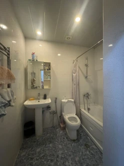 Satılır yeni tikili 2 otaqlı 60 m²,  İnşaatçılar m.-2