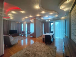 İcarə yeni tikili 4 otaqlı 200 m²,  28 May m.-2