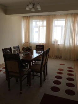 Satılır yeni tikili 2 otaqlı 85 m²,  İnşaatçılar m.-8