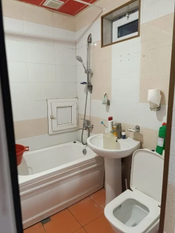 Satılır yeni tikili 3 otaqlı 60 m²,  İnşaatçılar m.-10