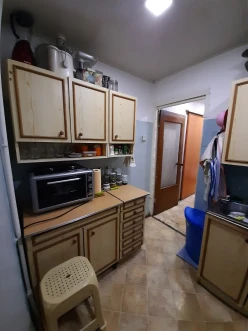 Satılır köhnə tikili 2 otaqlı 41 m², İnşaatçılar m.-5