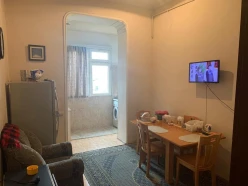 Satılır köhnə tikili 3 otaqlı 60 m², Elmlər Akademiyası m.-12