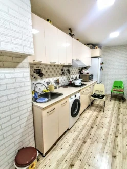 Satılır yeni tikili 3 otaqlı 85 m², İnşaatçılar m.-6