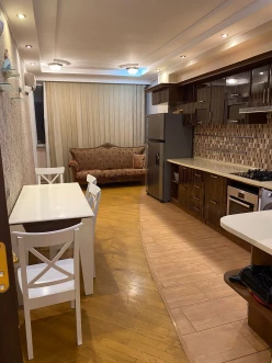 Satılır yeni tikili 3 otaqlı 130 m², İnşaatçılar m.-13