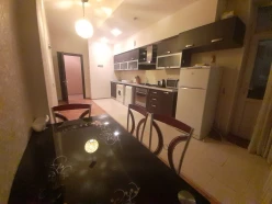 Satılır yeni tikili 3 otaqlı 136 m², Yasamal r.-7